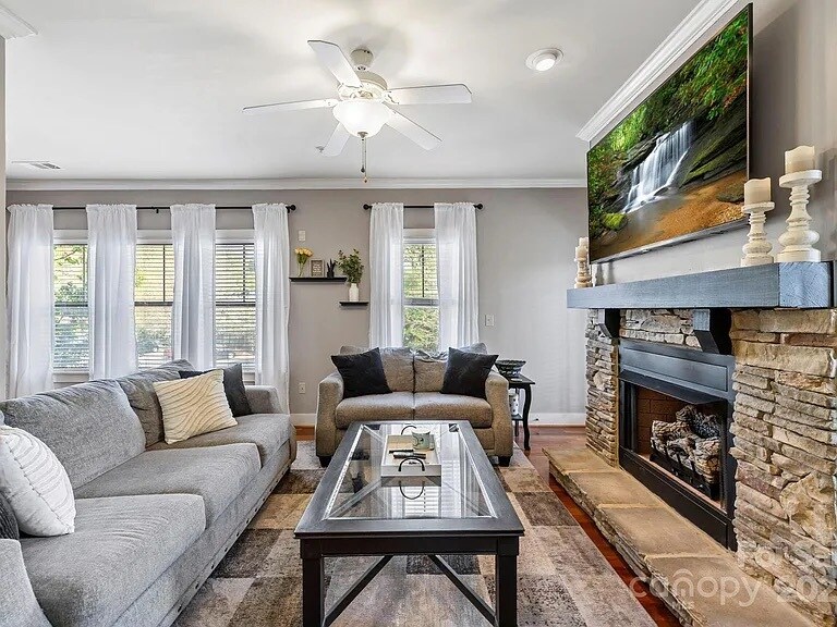 Building Photo - 9 Kenilworth Knls