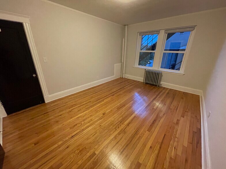 Building Photo - 119 Highland Ave