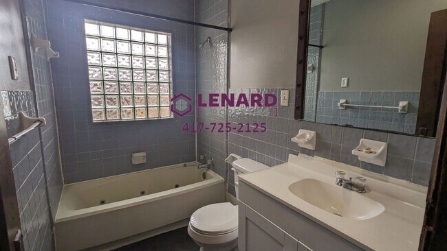 Building Photo - Cozy 2 Bedroom Home!