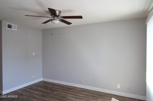 Building Photo - 6044 N 21st Ave