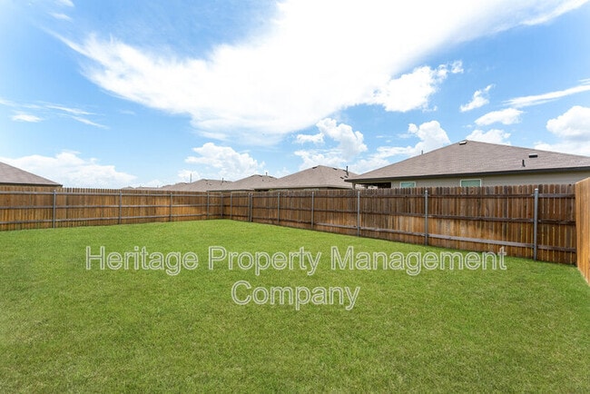 Building Photo - 1428 Redwood Crk