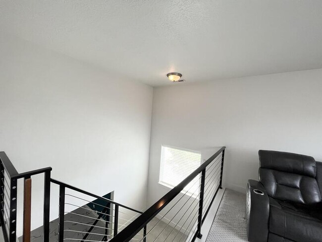 Building Photo - 9729 Fira Ln