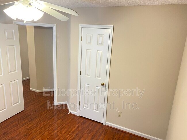Building Photo - 3794 Walden Meadow Dr