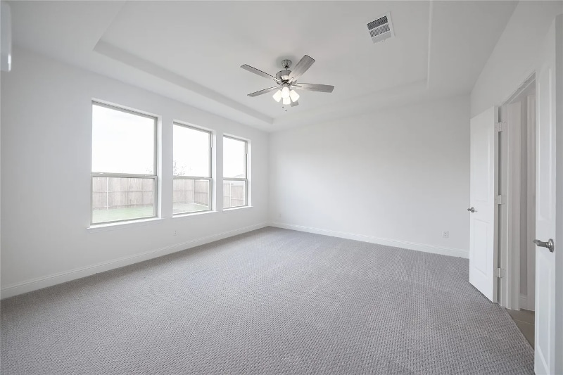 Building Photo - 2420 Bernham Dr