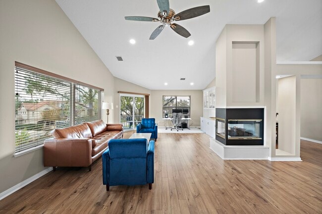 Building Photo - 2523 Baycrest Dr
