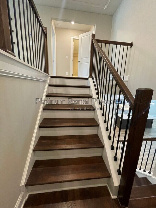 Building Photo - 3215 Summerpoint Crossing