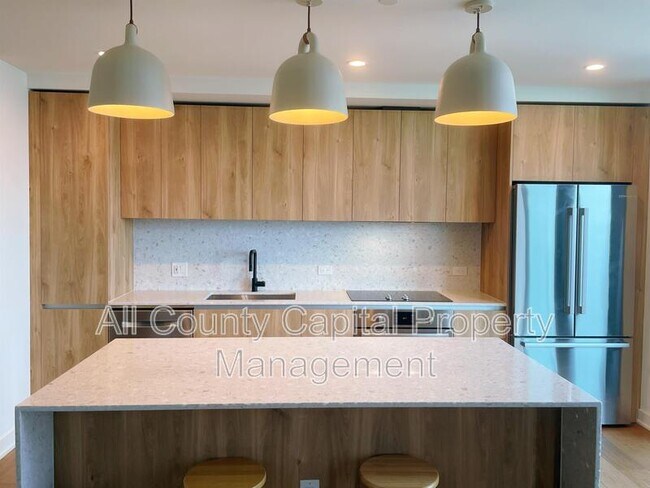 Building Photo - 84 East Ave