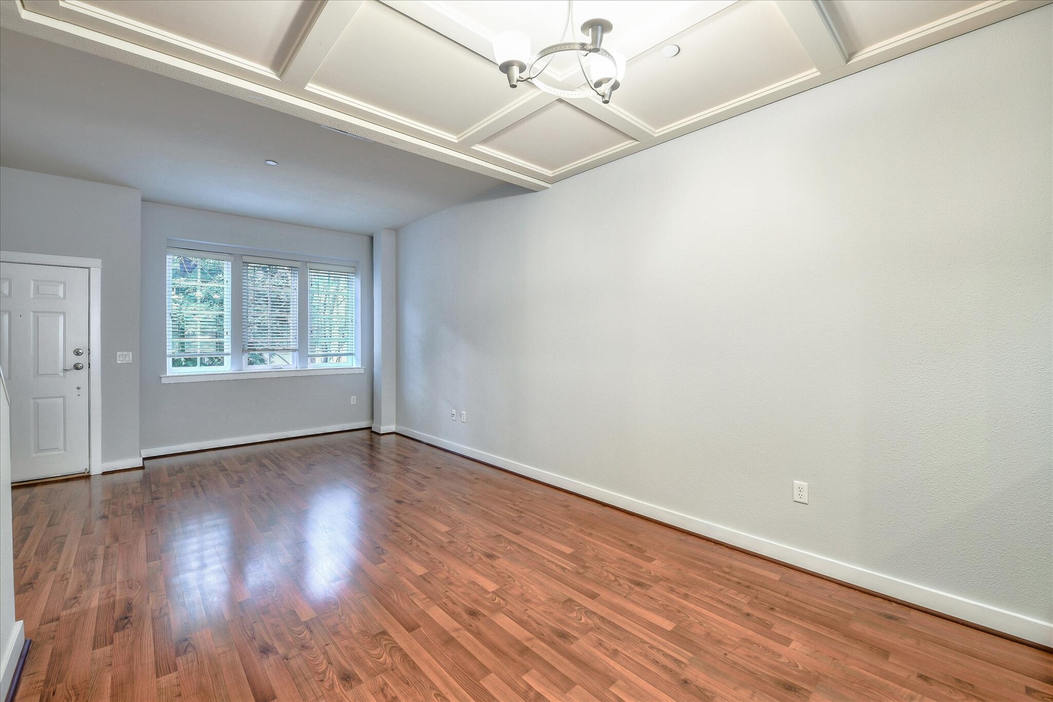 Building Photo - 217 Kentdale Pl
