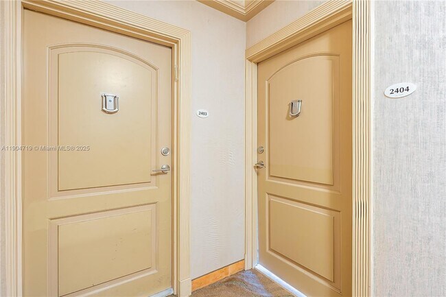 Building Photo - 3675 N Country Club Dr