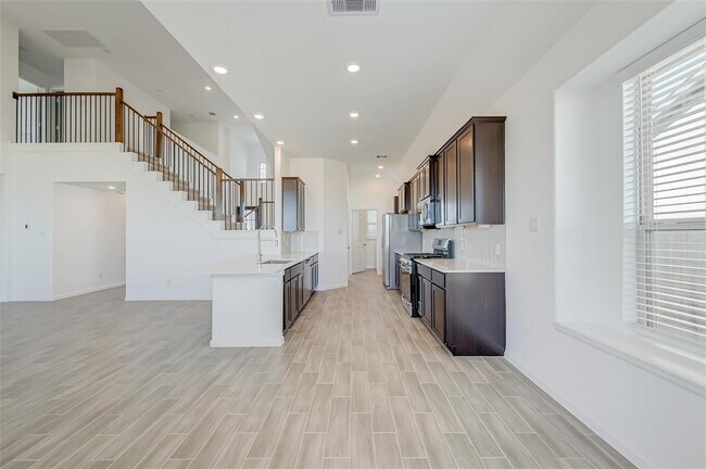 Building Photo - 2223 Rustboro Dr