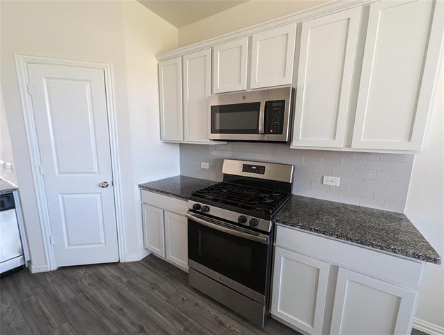 Building Photo - 132 Copper Switch Dr