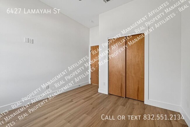 Building Photo - 6427 Lamayah St