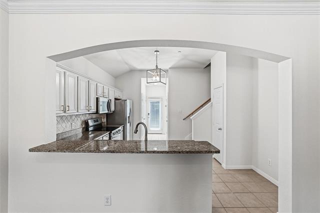 Building Photo - 575 S Virginia Hills Dr