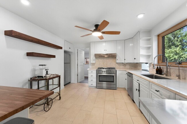 Building Photo - 4301 Marshall St