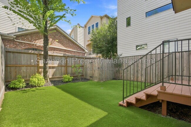 Building Photo - 5642 Petty St