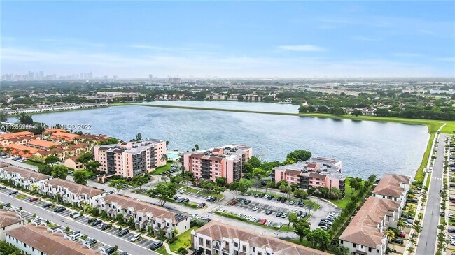 Building Photo - 20840 San Simeon Way