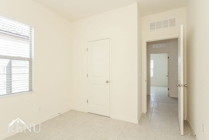 Building Photo - 35326 W San Capistrano Ave