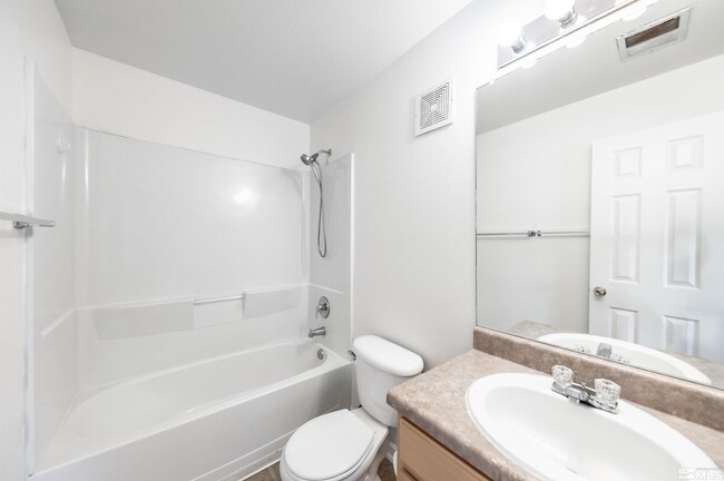 Building Photo - 200 Talus Way
