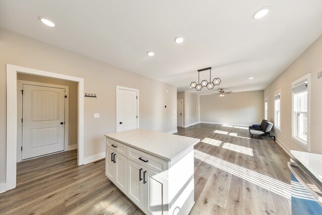 Building Photo - 336 Nobleman Way