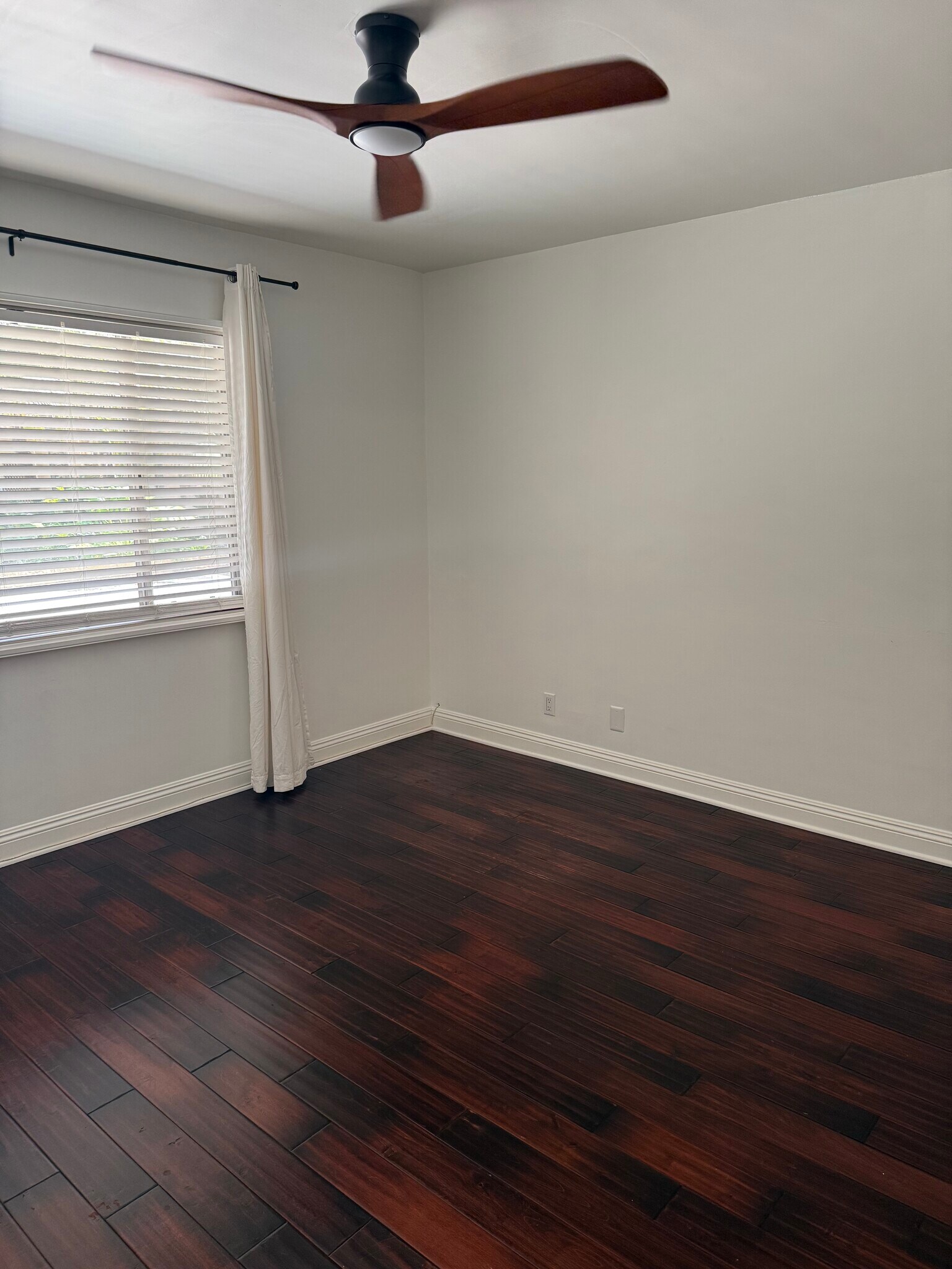 guest bedroom - 2662 E 2nd St