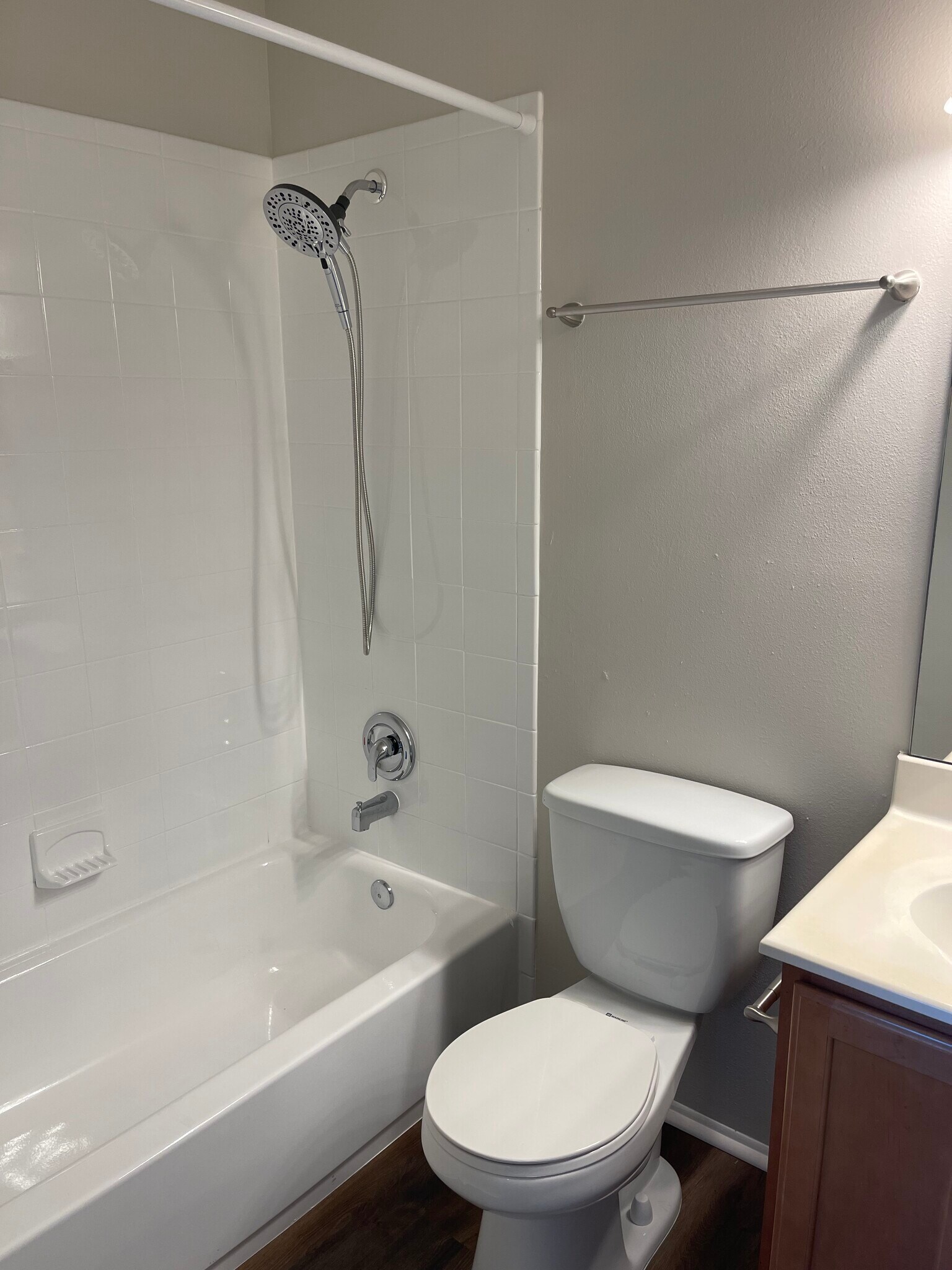 Bath 1 - 610 Casa Park Court O