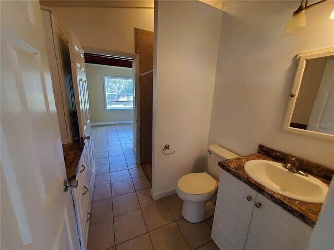 Building Photo - 37646 Hendley Ave