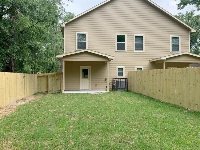 Building Photo - 8114 Rhobell St