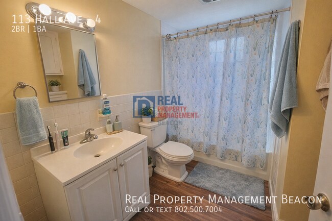 Building Photo - 113 Hall Ave