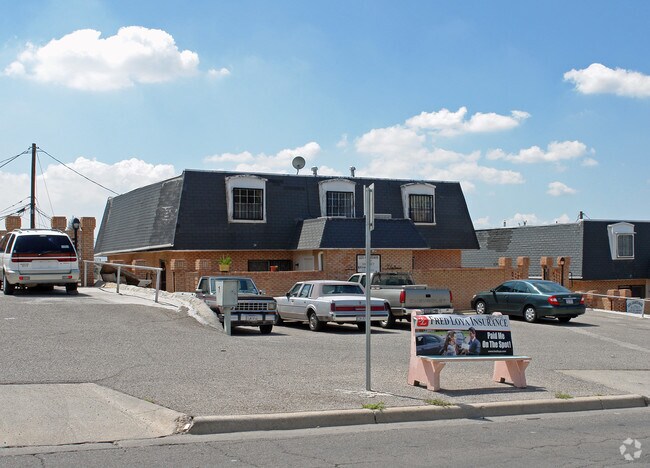 Primary Photo - 5241-5253 Carousel Dr
