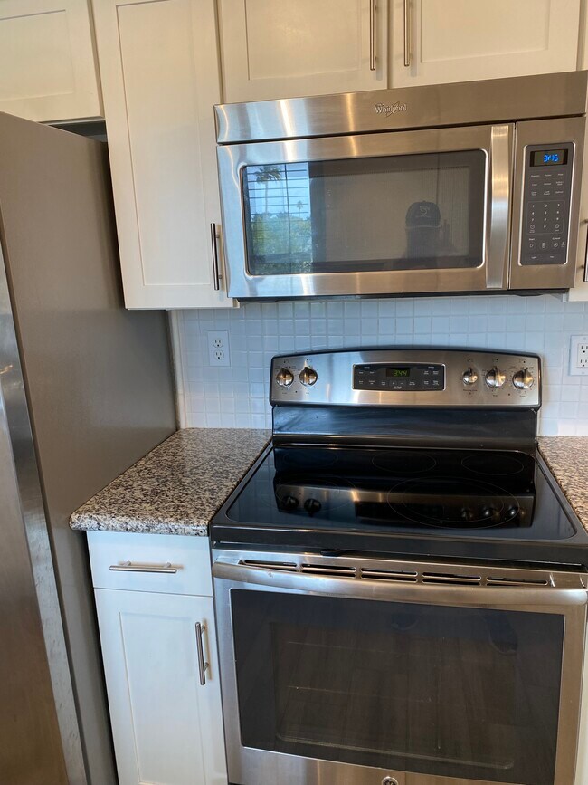 Building Photo - 4444 E Paradise Village Pky N