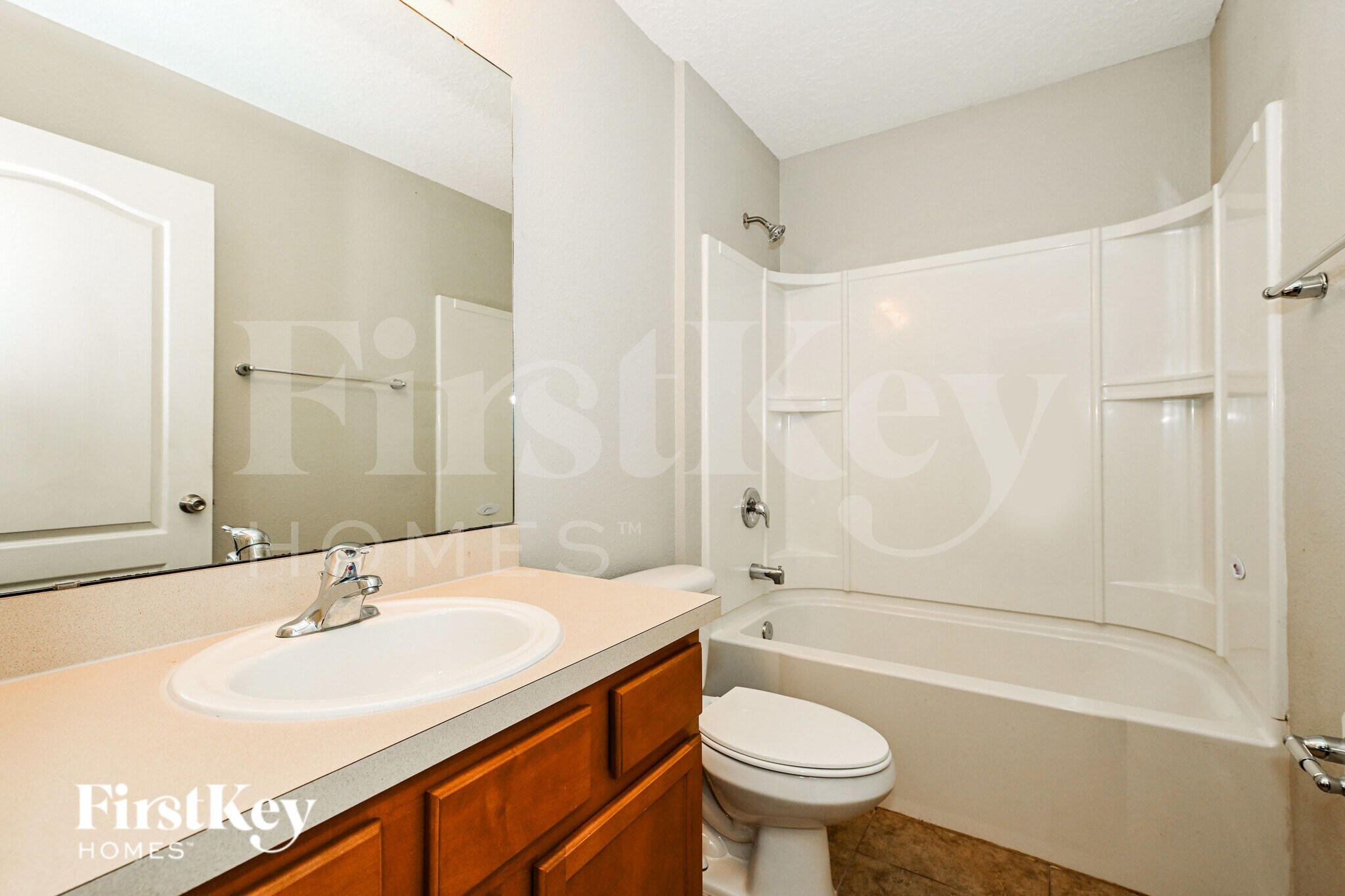 Building Photo - 403 W New England Dr