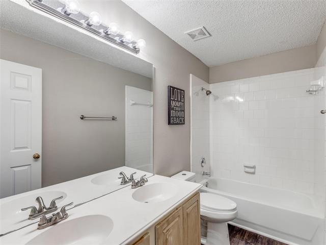 Building Photo - 4713 Park Downs Dr