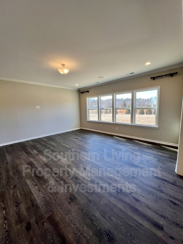 Building Photo - 1006 Creeks Landing Dr