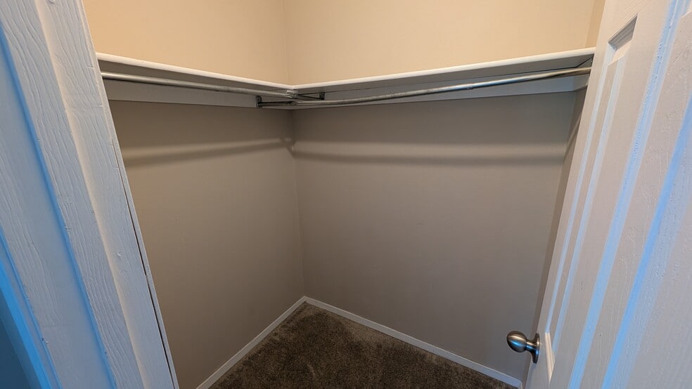Walk-in Closet #1 - 6690 Pahokee Ct
