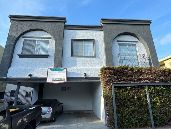 Building Photo - 12721-12727 Matteson Ave