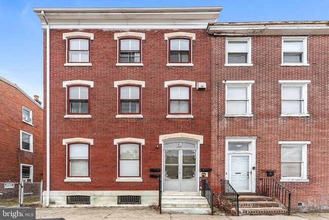 Building Photo - 212 E Broad St