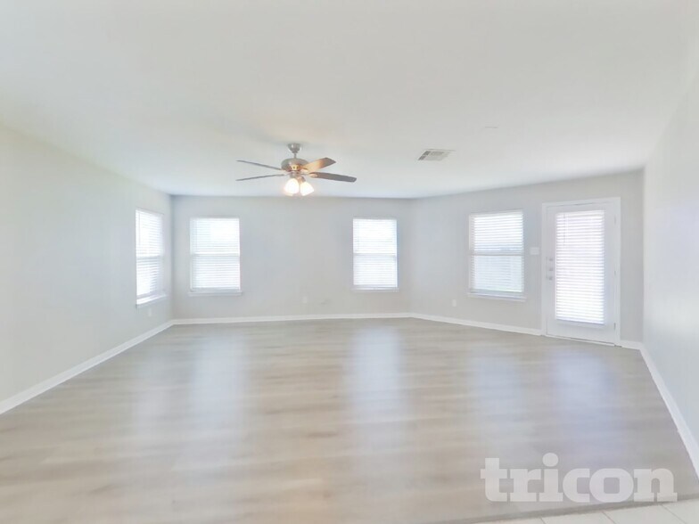 Building Photo - 20923 Cullen Ranch Rd