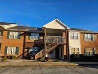 Building Photo - 2 BR Condo in Thomasville!