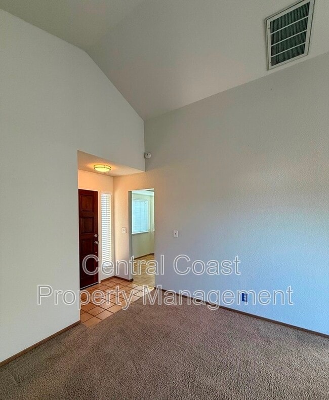 Building Photo - 161 Pebble Pl