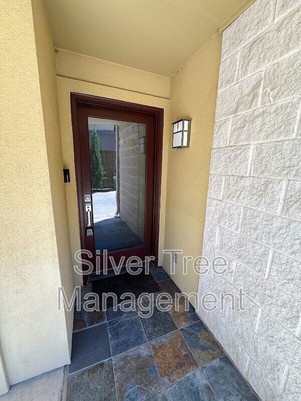 Building Photo - 3204 Wycliff Ave