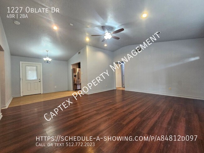 Building Photo - 1227 Oblate Dr