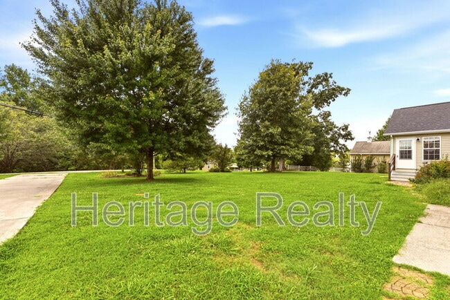 Building Photo - 2707 Lady Bug Ln