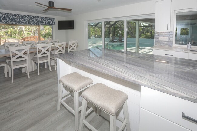 Building Photo - 8560 Heron Lagoon Cir