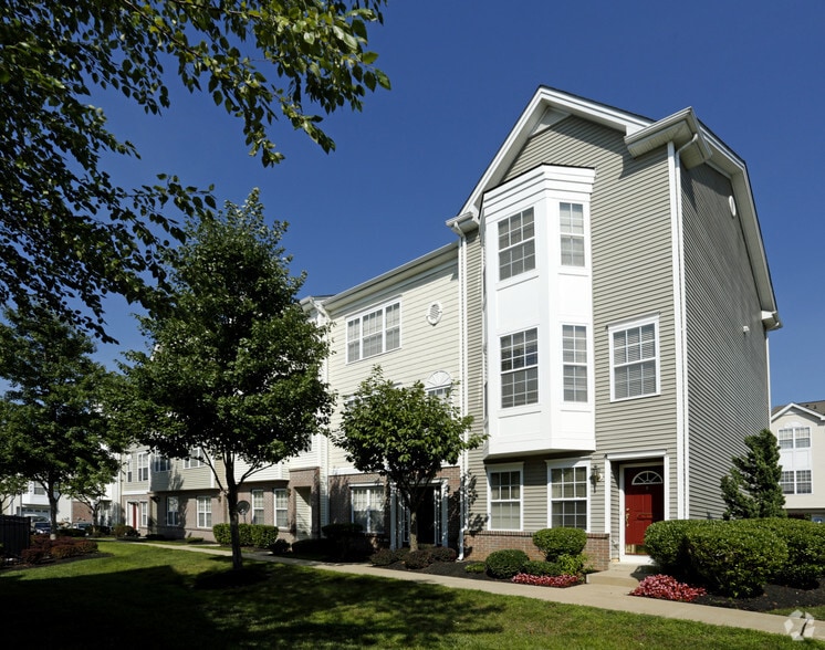Camelot at LaMer Parlin, NJ Apartment Finder