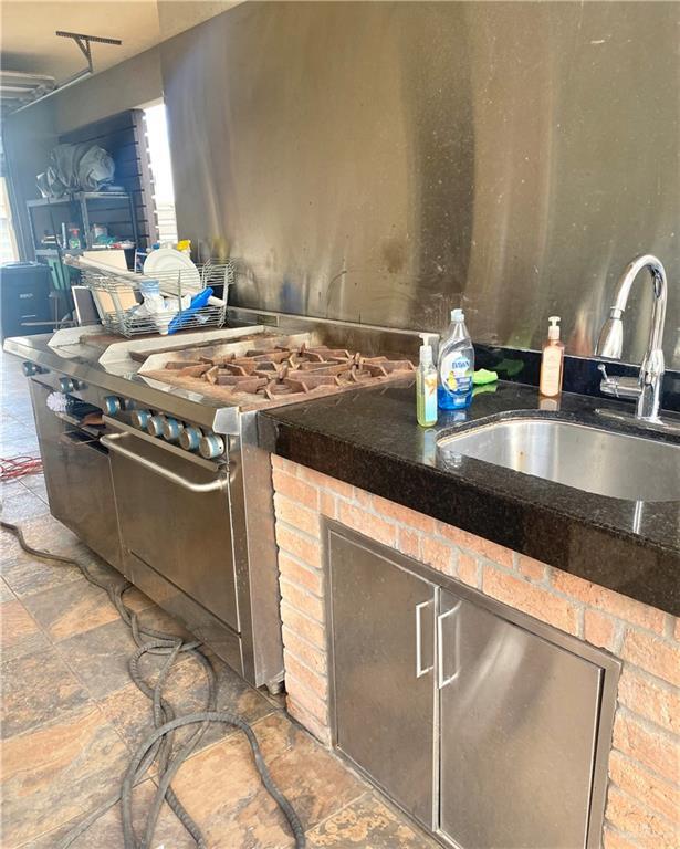 Building Photo - 2404 S 43rd St