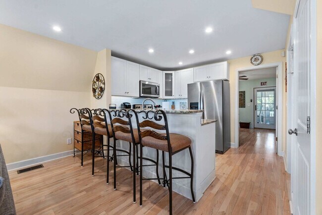 Building Photo - 123 Ferdinand Ave