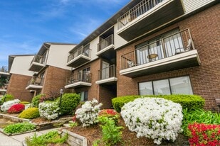 Condo Entrance - 500 Riverside Ave