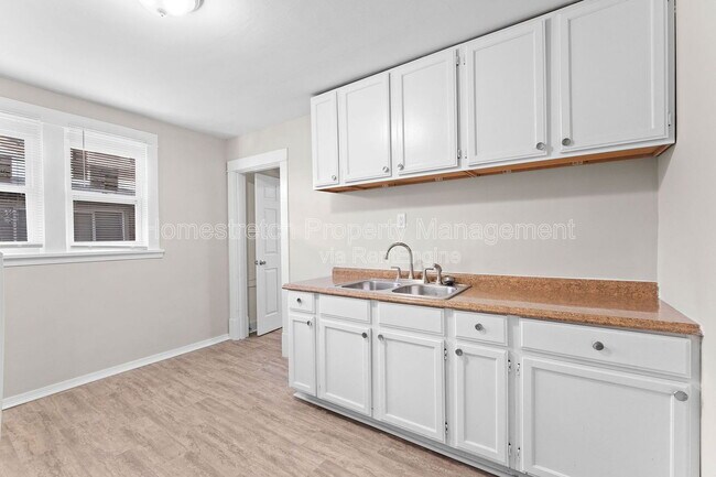 Building Photo - 8129 St Charles Ln
