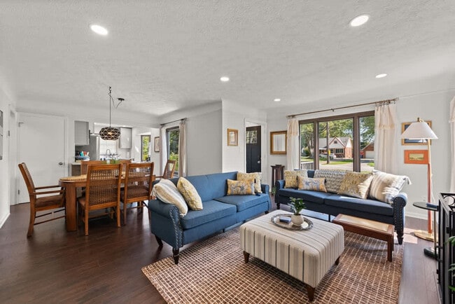 Building Photo - 6430 Olde York Rd