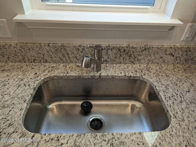 Building Photo - 140 Brookgreen Wy